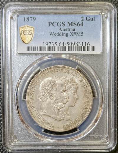 “甄选寰宇 · 臻藏岁华”新年精品场（直播拍卖）-甄臻铺-世界币章拍卖（第47期）送拍享返佣金等优惠多多 - PCGS-MS64 1879年奥地利弗朗茨一世与茜茜公主银婚纪念2古尔登 丝绸底板 PL质感 转光丝滑 高分难得 上手才知道状态有多好 工艺非常漂亮，淡淡五彩包浆极美