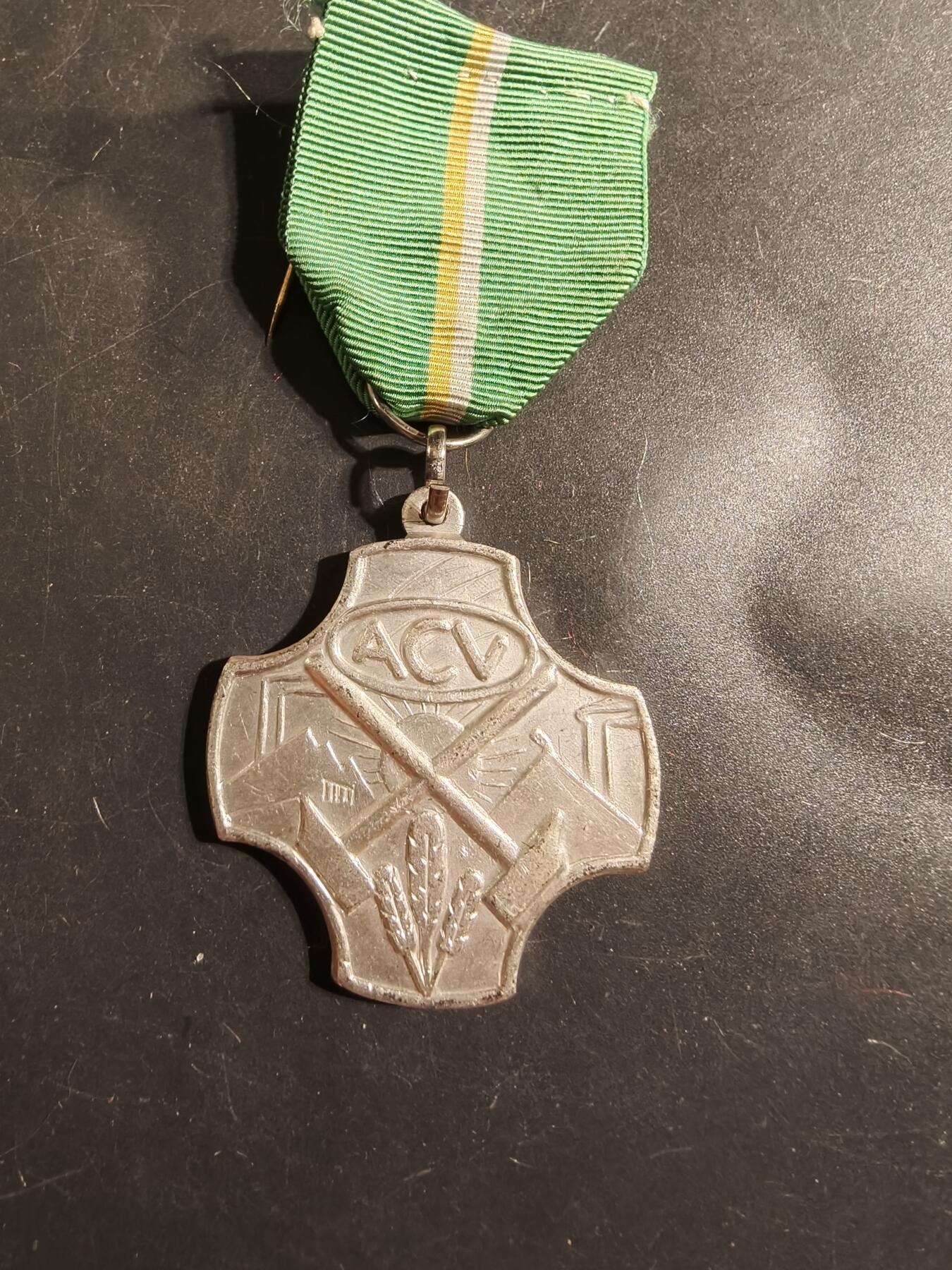 老王徽章第175期 比利时银级基督教工会长期服务奖章