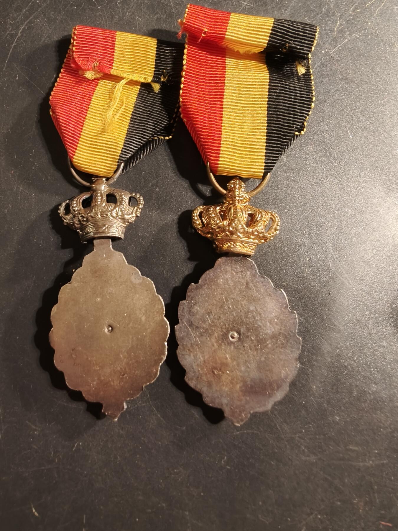 老王徽章第175期 比利时金银级劳工奖章一组