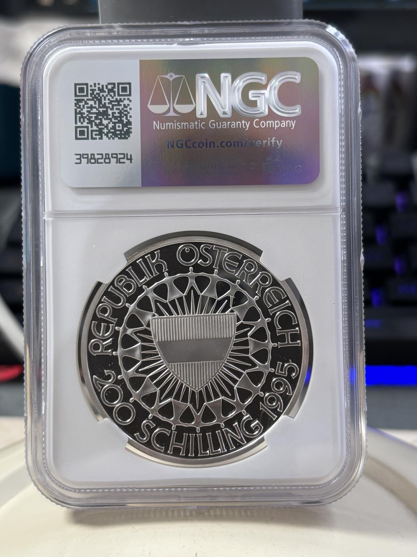 第187期拍卖 奥地利1995年奥运百年滑雪1盎司纪念银币NGC-PF69,925银，