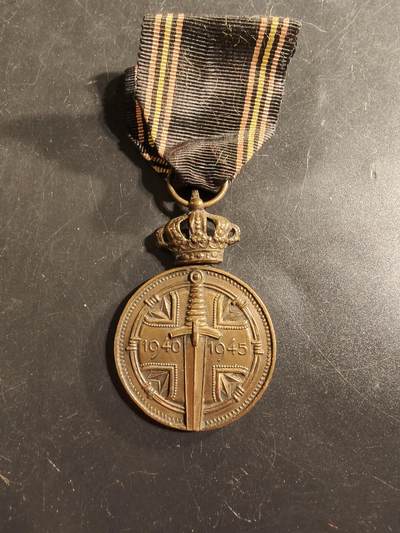 老王徽章第175期 - 比利时1940-1945年战俘纪念章