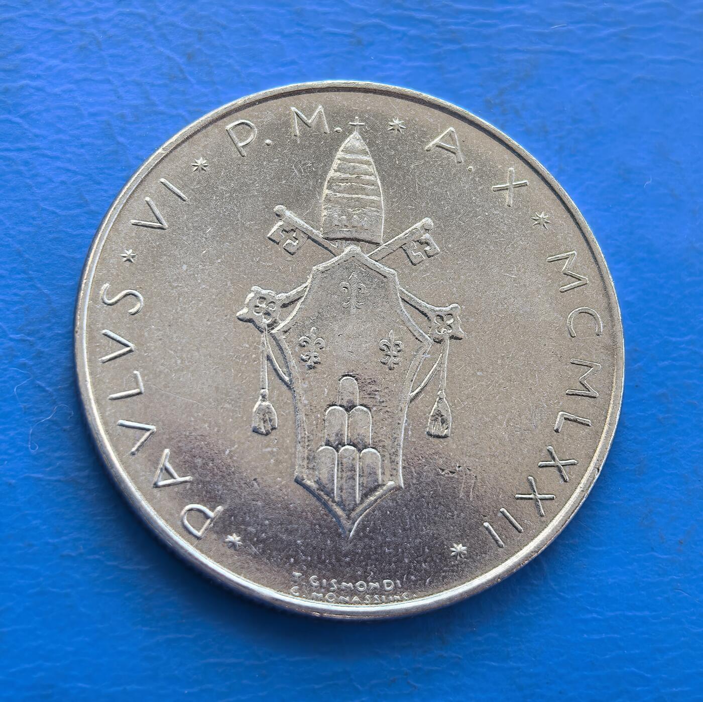 外国优质银币非洲美洲币，周六九点倒数截拍，满百包邮，持续收拍 梵蒂冈 和平鸽100 里拉币，正面绘衔橄榄枝的和平鸽 +“CITTA DEL VATICANO”，背面展教皇纹章（双钥、盾形），兼具宗教文化标识与和平符号，收藏主题独特。