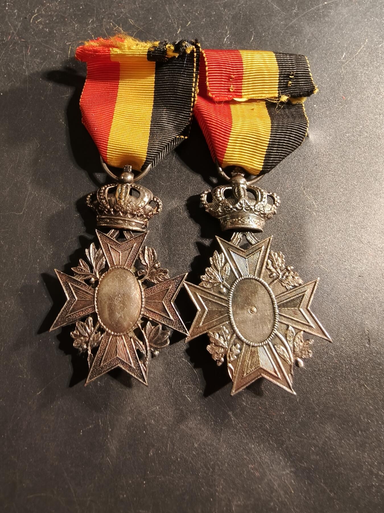 老王徽章第175期 比利时金银级工农业协会特别勋章一组