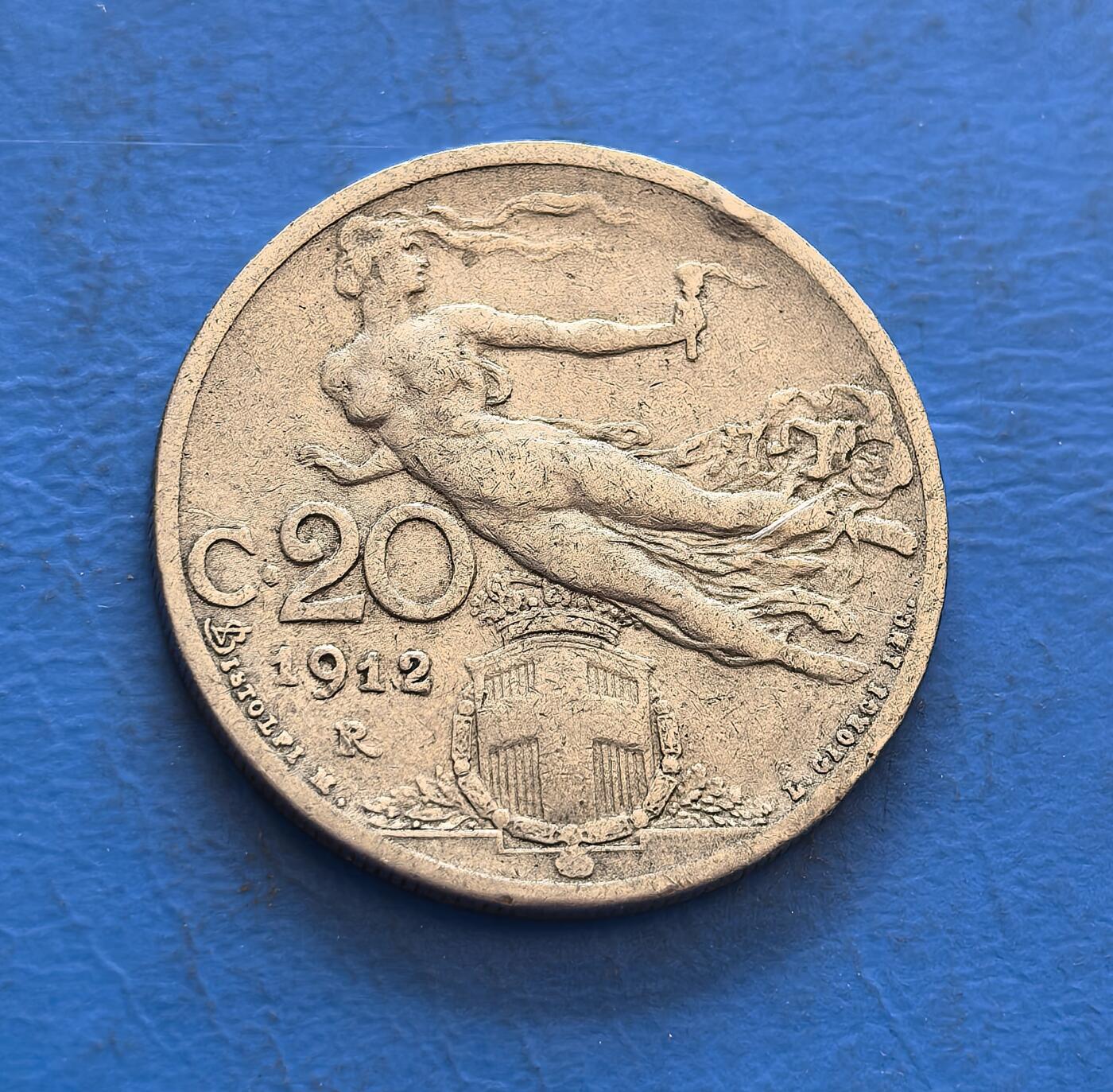 外国优质银币非洲美洲币，周六九点倒数截拍，满百包邮，持续收拍 意大利 1912 年 20 分币，正面绘持麦穗的意大利女神像，背面展持火炬的自由女神 + 国徽，金属币承载一战前意大利货币文化，兼具古典纹饰与国家符号收藏价值。