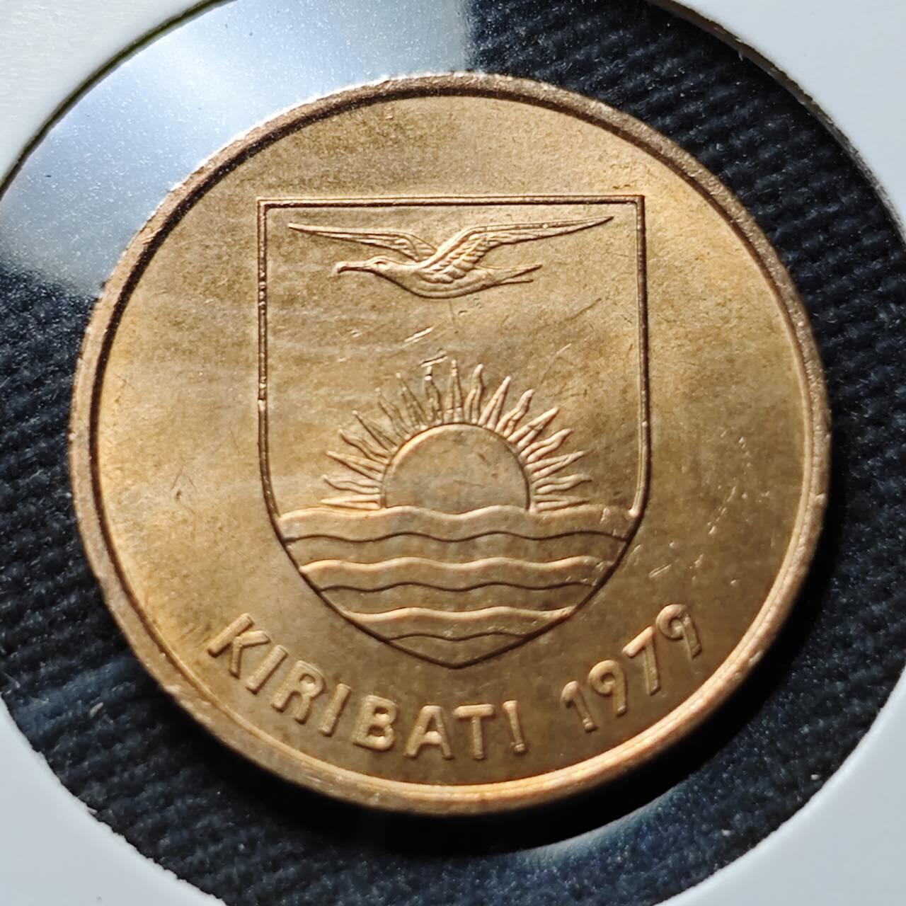 KK钱币收藏小铺  第399期  百期特拍（四拍之三）2月预留时间 周末发货  1979基里巴斯2分铜币 好品