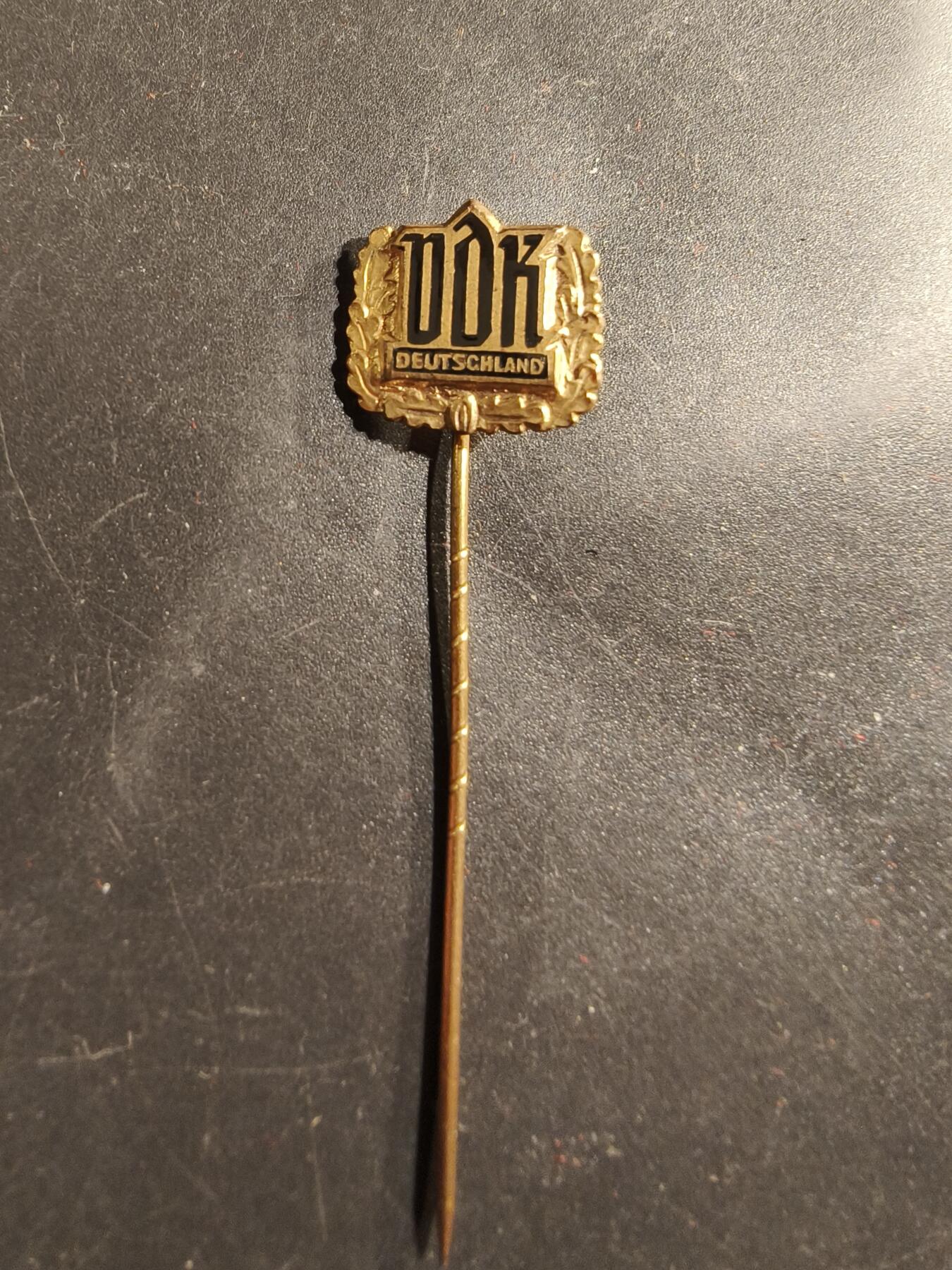 老王徽章第175期 德国社会联合会针插