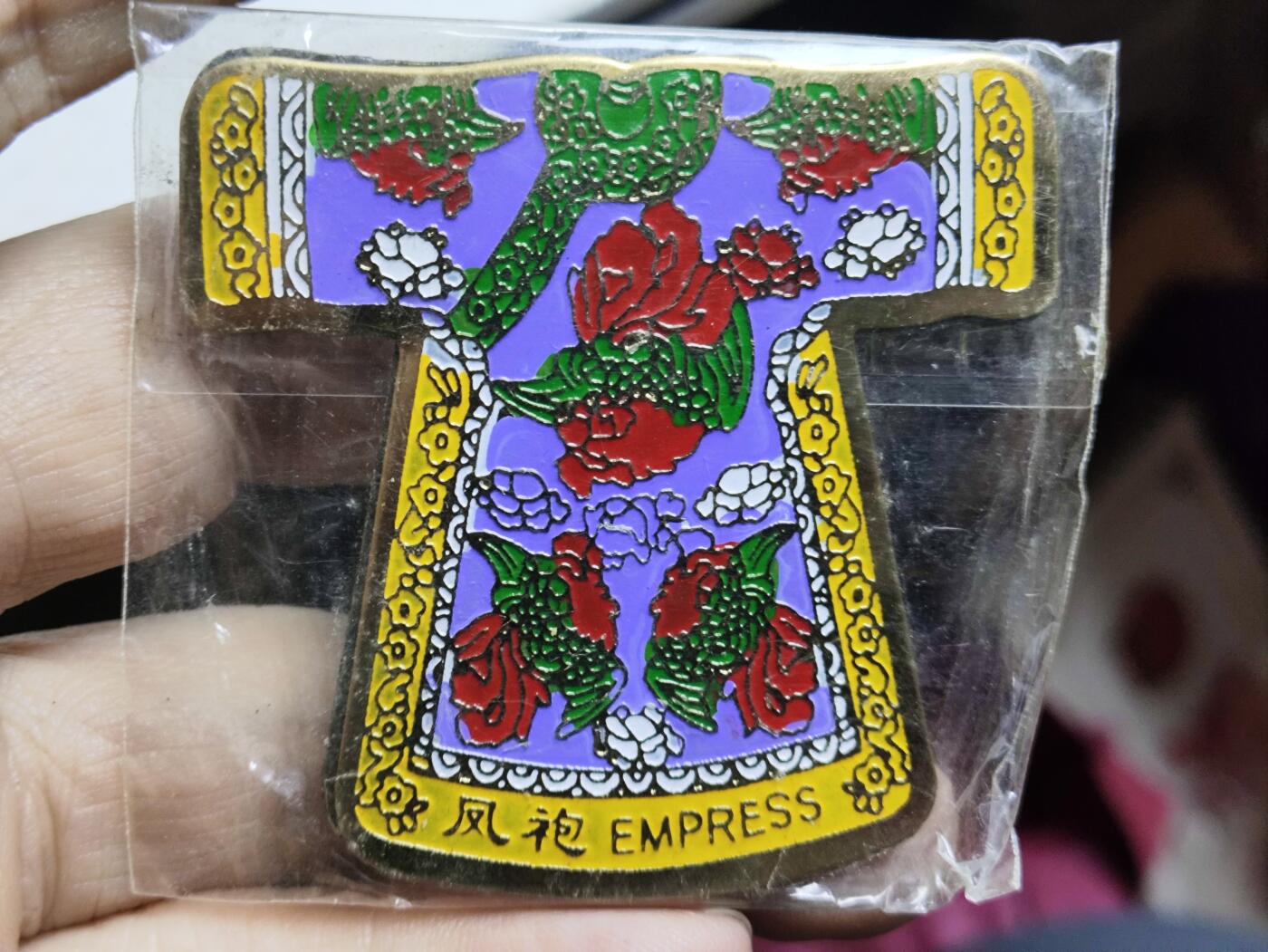 浓郁中国风景泰蓝冰箱贴 清宫凤袍