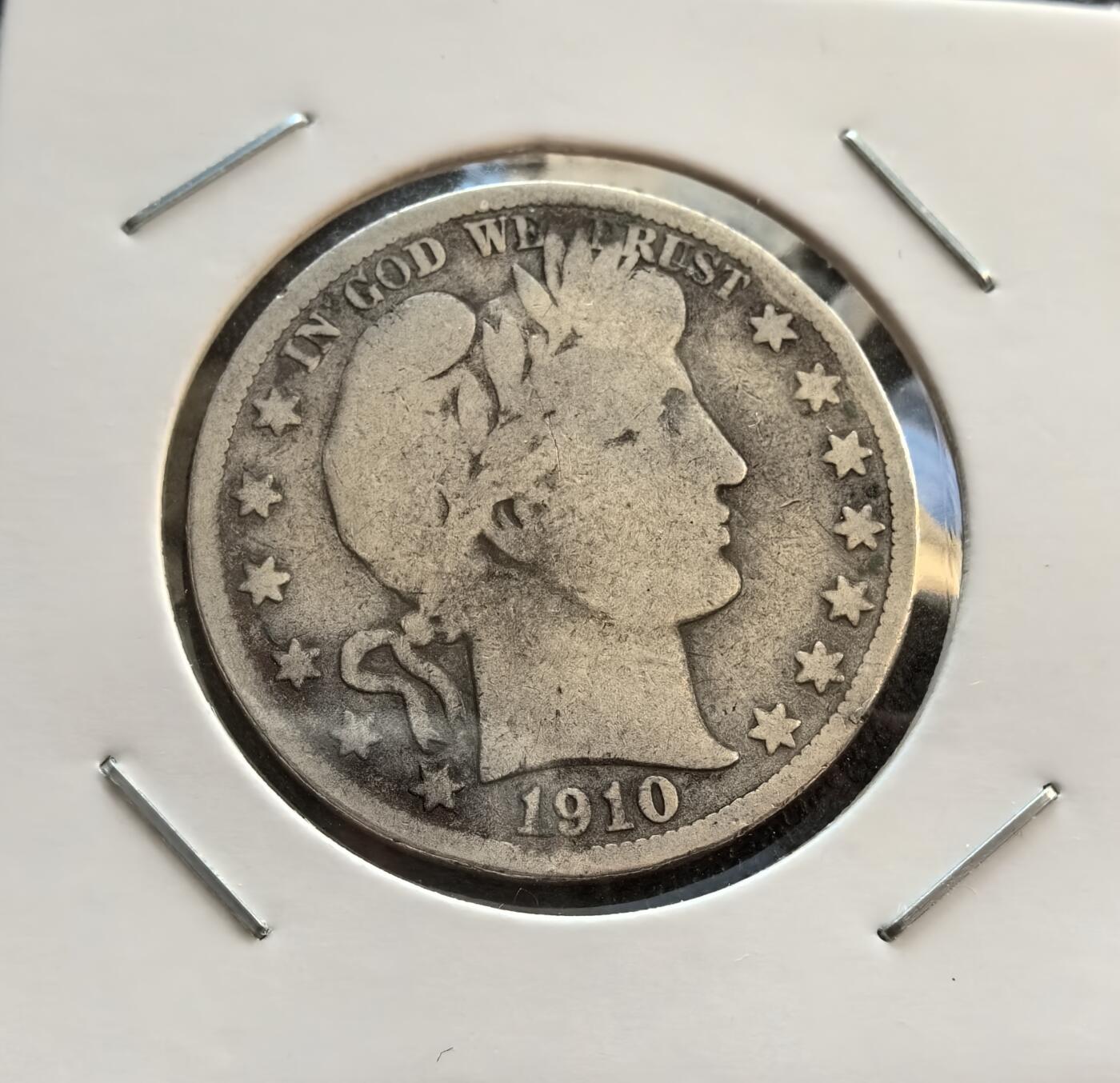 外国优质银币非洲美洲币，周六九点倒数截拍，满百包邮，持续收拍 美国1910 年巴伯半元银币，正面是带月桂冠的自由女神像配星纹，背面国徽鹰衔橄榄枝与箭，年份早、版式复古，是早期美币收藏中具历史质感的稀缺品。