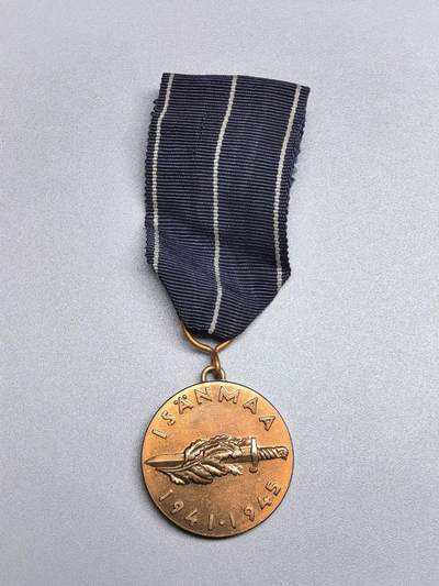 小驴勋章奖章收藏1月10日周六晚六点拍卖（珍爱和平，收藏战争，铭记历史，勿忘国耻，忠党爱国。有偿代拍，送拍规则在简介最后，参拍须阅读规则后再参拍，关系到运费包装发货时效真假辨别等关键信息，拍卖时不再发原图，看大图店主微信码在拍卖店铺介绍里） - 芬兰1941苏芬战争继续战争奖章