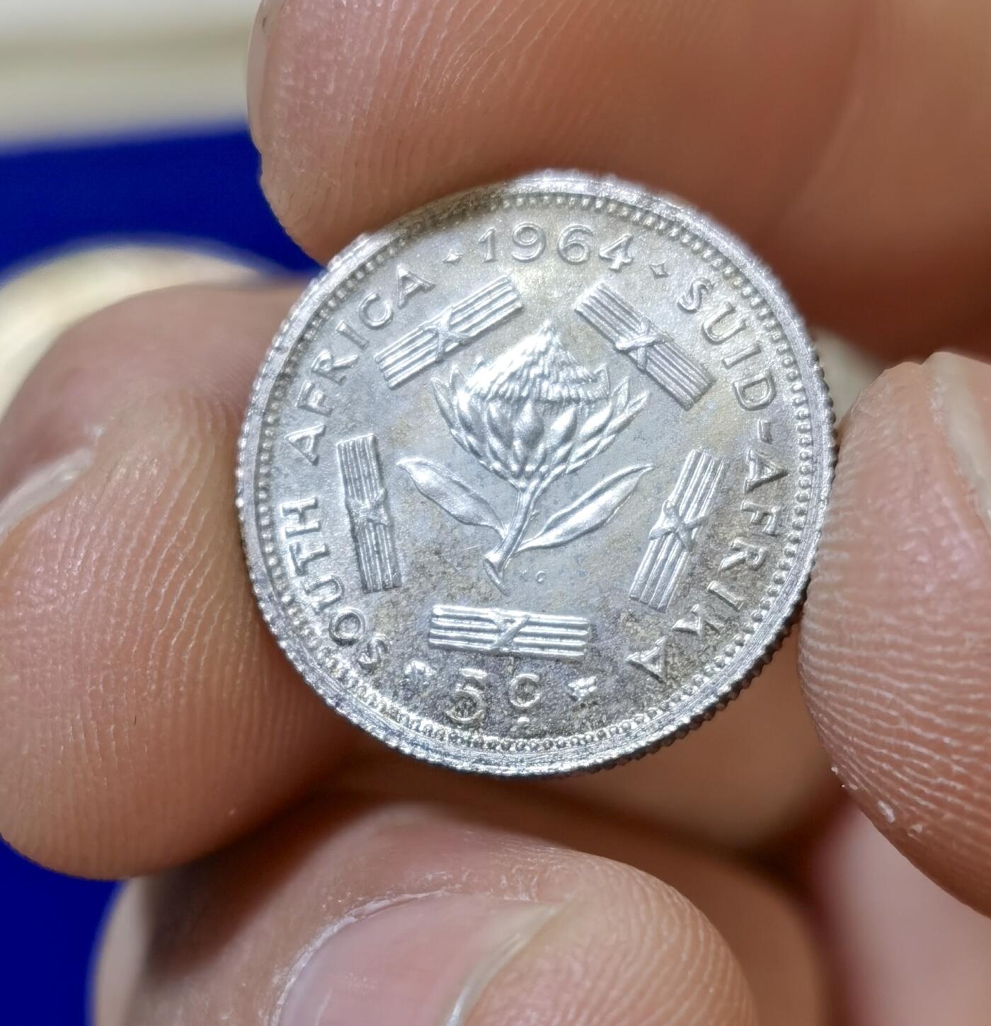 “甄选寰宇 · 臻藏岁华”新年精品场（直播拍卖）-甄臻铺-世界币章拍卖（第47期）送拍享返佣金等优惠多多