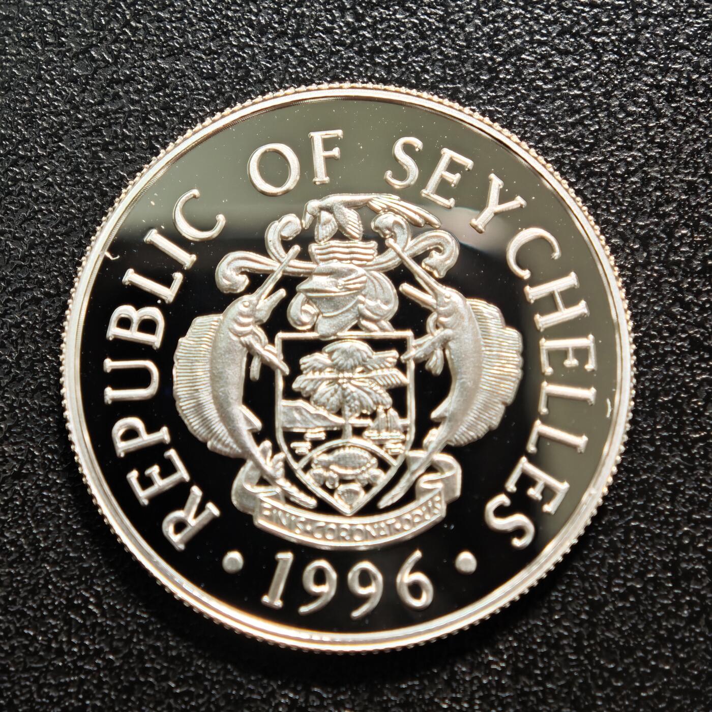 【德藏】世界币章拍卖第161期  1996年 塞舌尔亚特兰大奥运会10卢比纪念银币 镜面十足 直径约：30mm；重约：10g