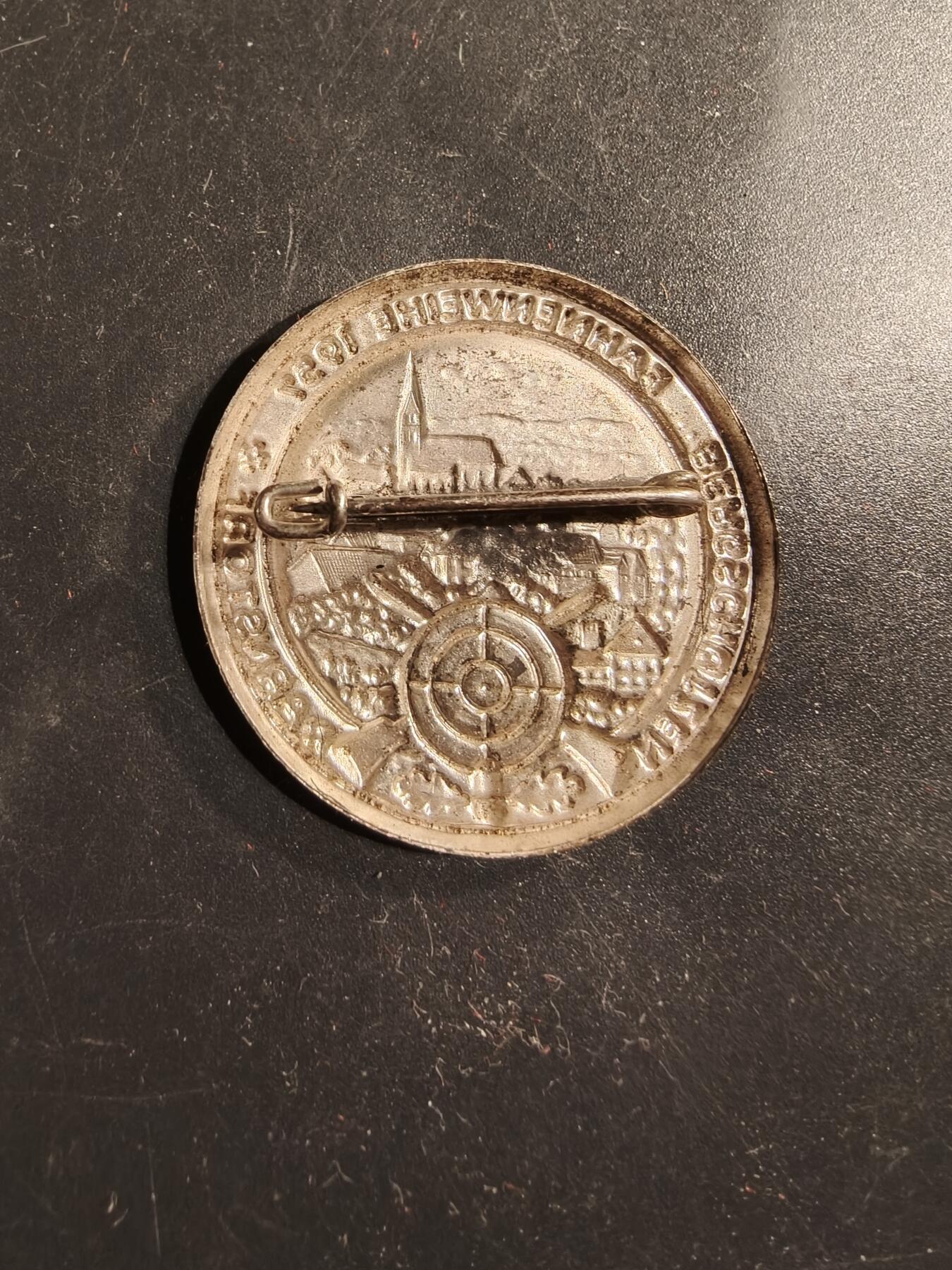 老王徽章第175期 德国加恩斯托夫山地步枪手协会证章