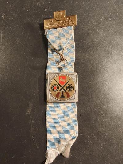 老王徽章第175期 - 德国巴伐利亚战友协会证章