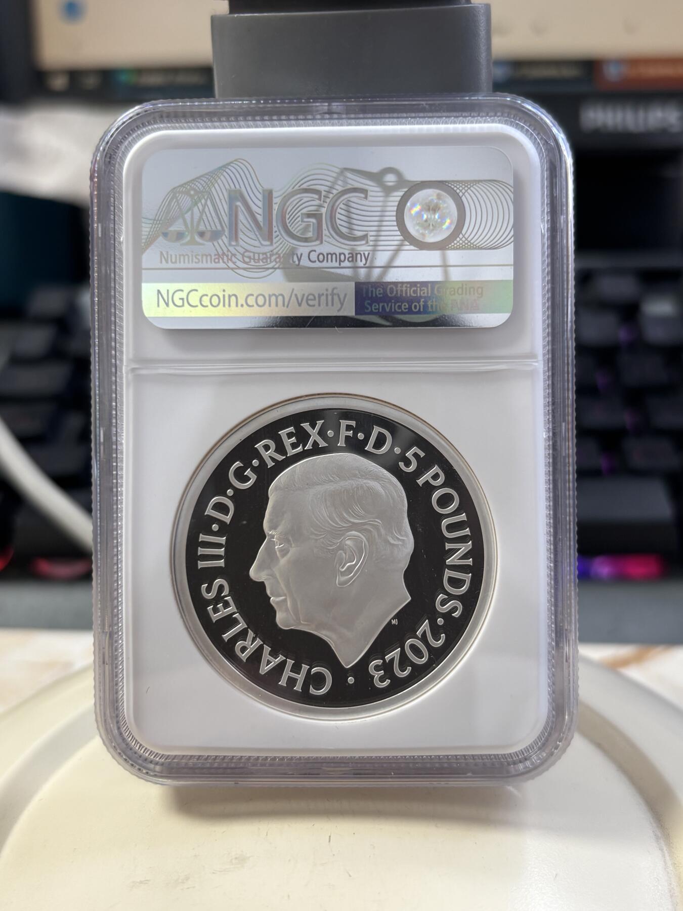 第187期拍卖 英国2023年发行伟大的雕刻师西蒙请愿克朗5英镑精制纪念银币国王币NGC-PF69首，999银，2盎司