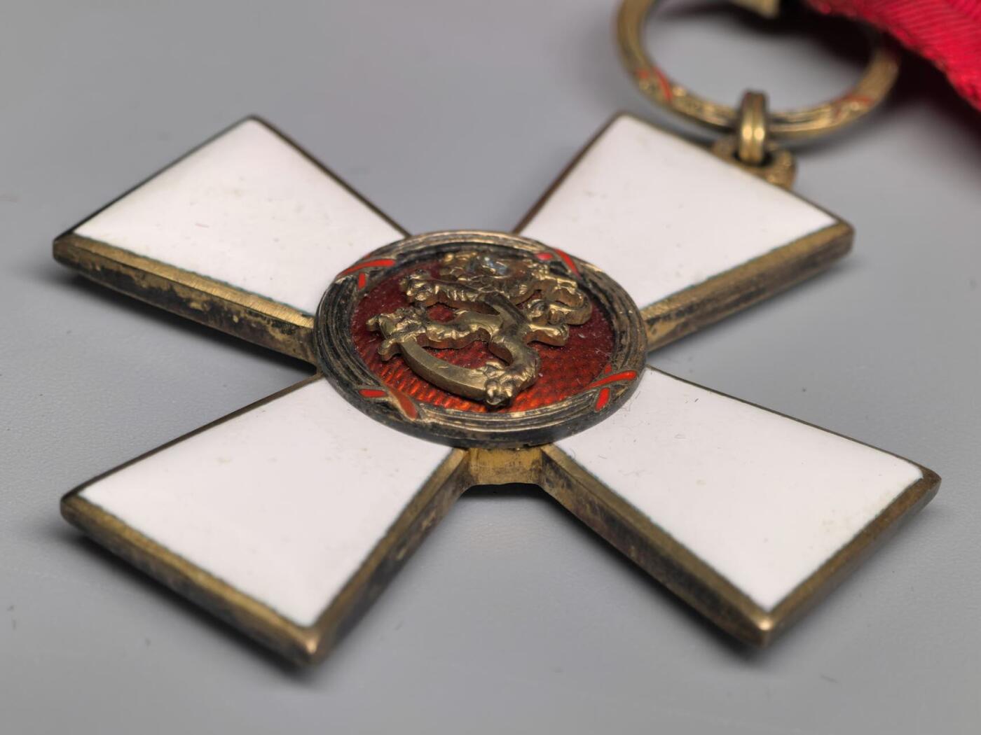 小驴勋章奖章收藏1月10日周六晚六点拍卖（珍爱和平，收藏战争，铭记历史，勿忘国耻，忠党爱国。有偿代拍，送拍规则在简介最后，参拍须阅读规则后再参拍，关系到运费包装发货时效真假辨别等关键信息，拍卖时不再发原图，看大图店主微信码在拍卖店铺介绍里）