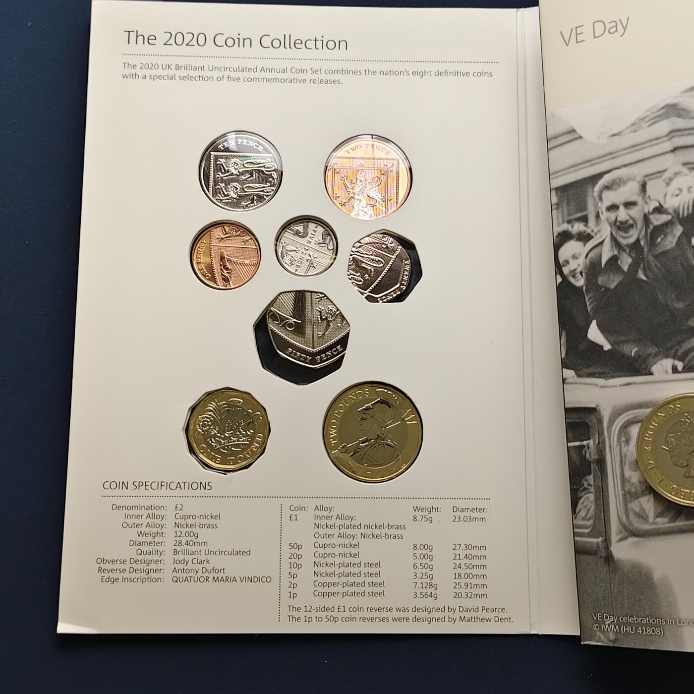 【全场包邮】纯粹捡漏拍492场【封装套币专场】-注意佣金 英国2020年官方封装套币--含盾徽版套币+5镑乔治三世逝世200周年+2镑欧洲胜利日75周年+2镑阿加莎·克里斯蒂女士第一部小说100周年+2镑五月花号400周年+50便士东京奥运会英国代表队5枚纪念币