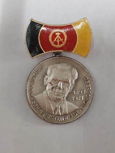 韵星假日拍卖第三十六期 -- Rimey Holidays Auction 36 - 民主德国赫尔曼马恩奖章