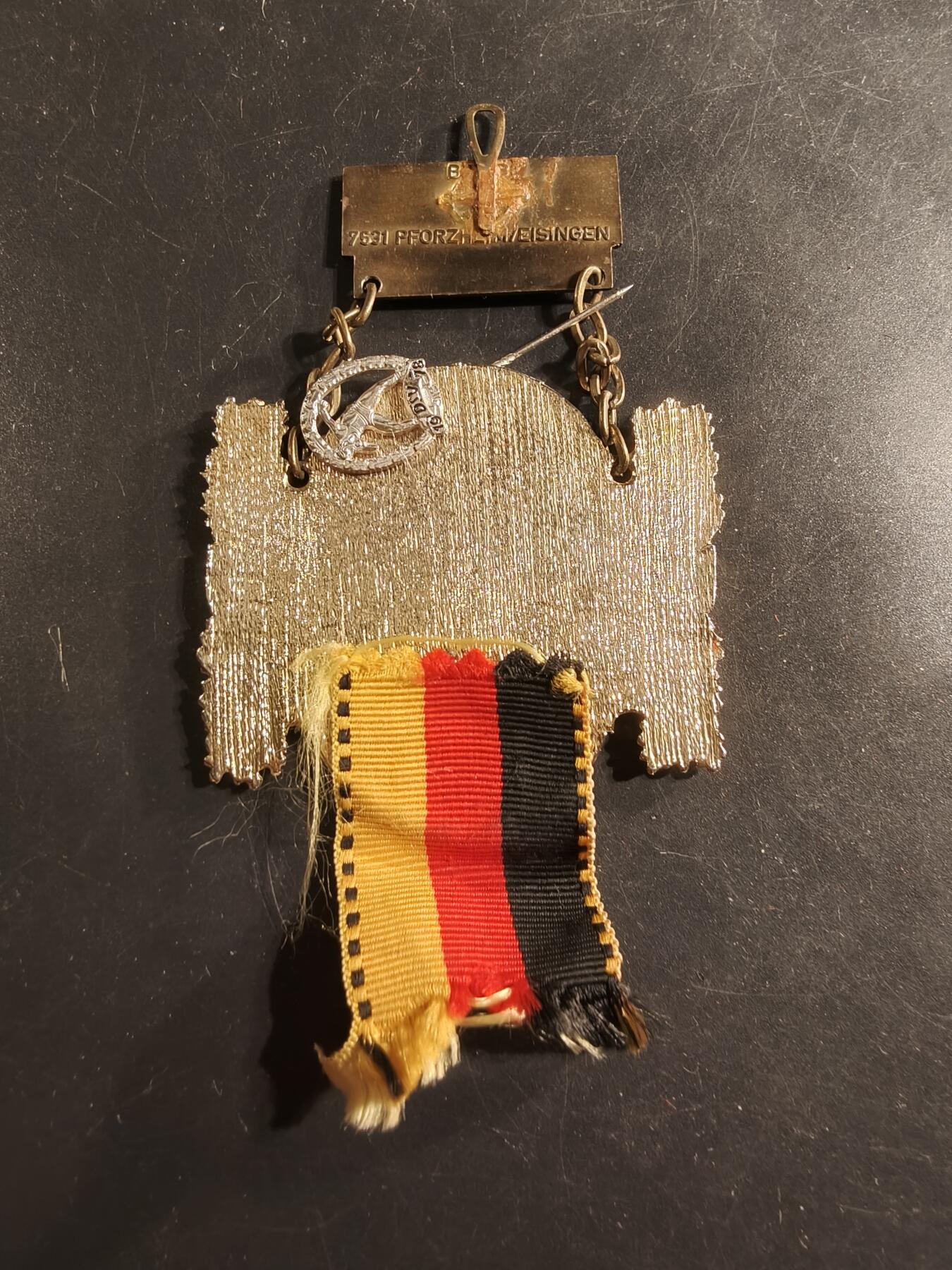 老王徽章第175期 德国林登退伍军人及预备役协会证章