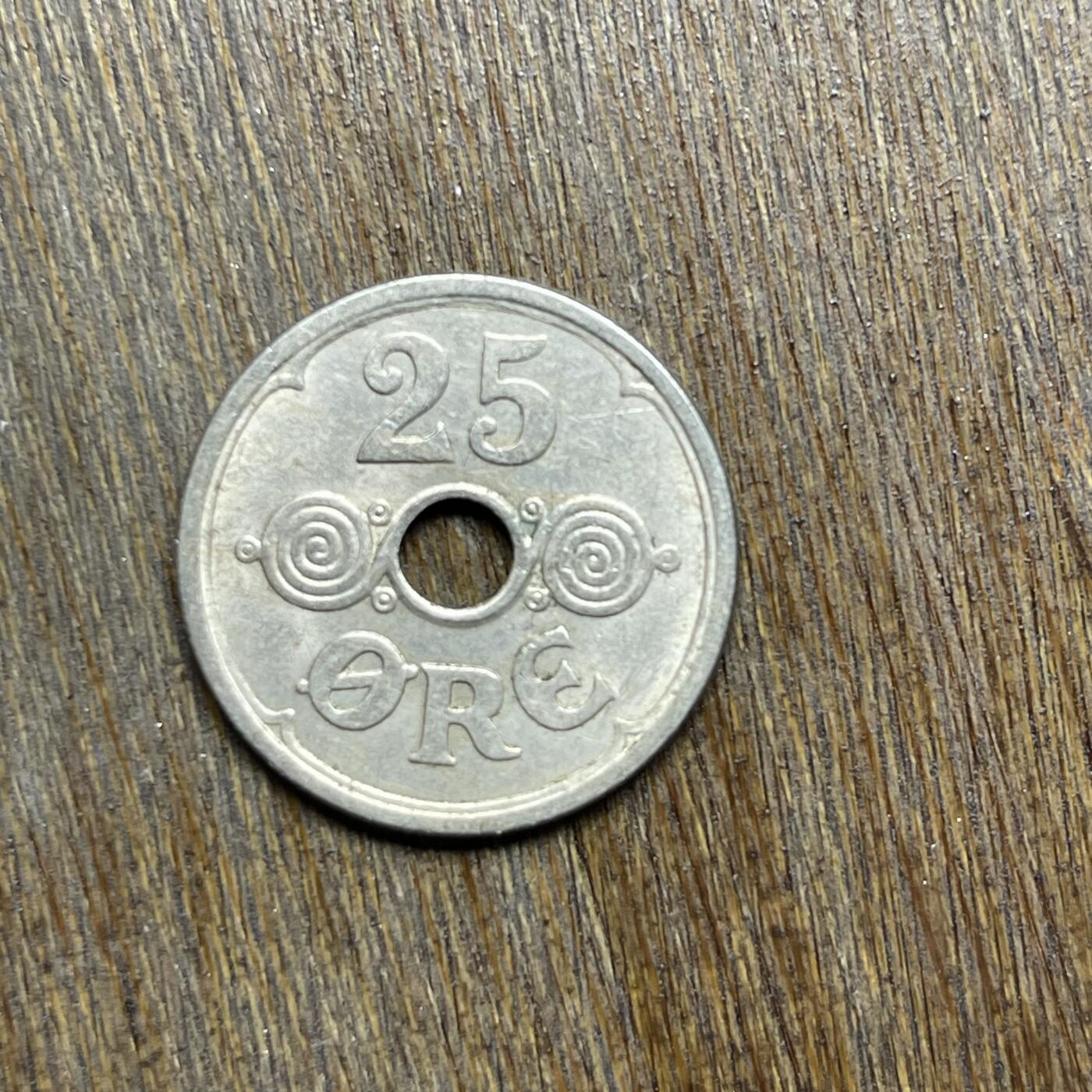 【铜匠收藏】★第137场★散币场。不寄存，30包邮。不满30元，支付5元运费。《接受代拍 代送NGC评级》 6【无寄存】1936 丹麦 爱心 25欧尔 镍币