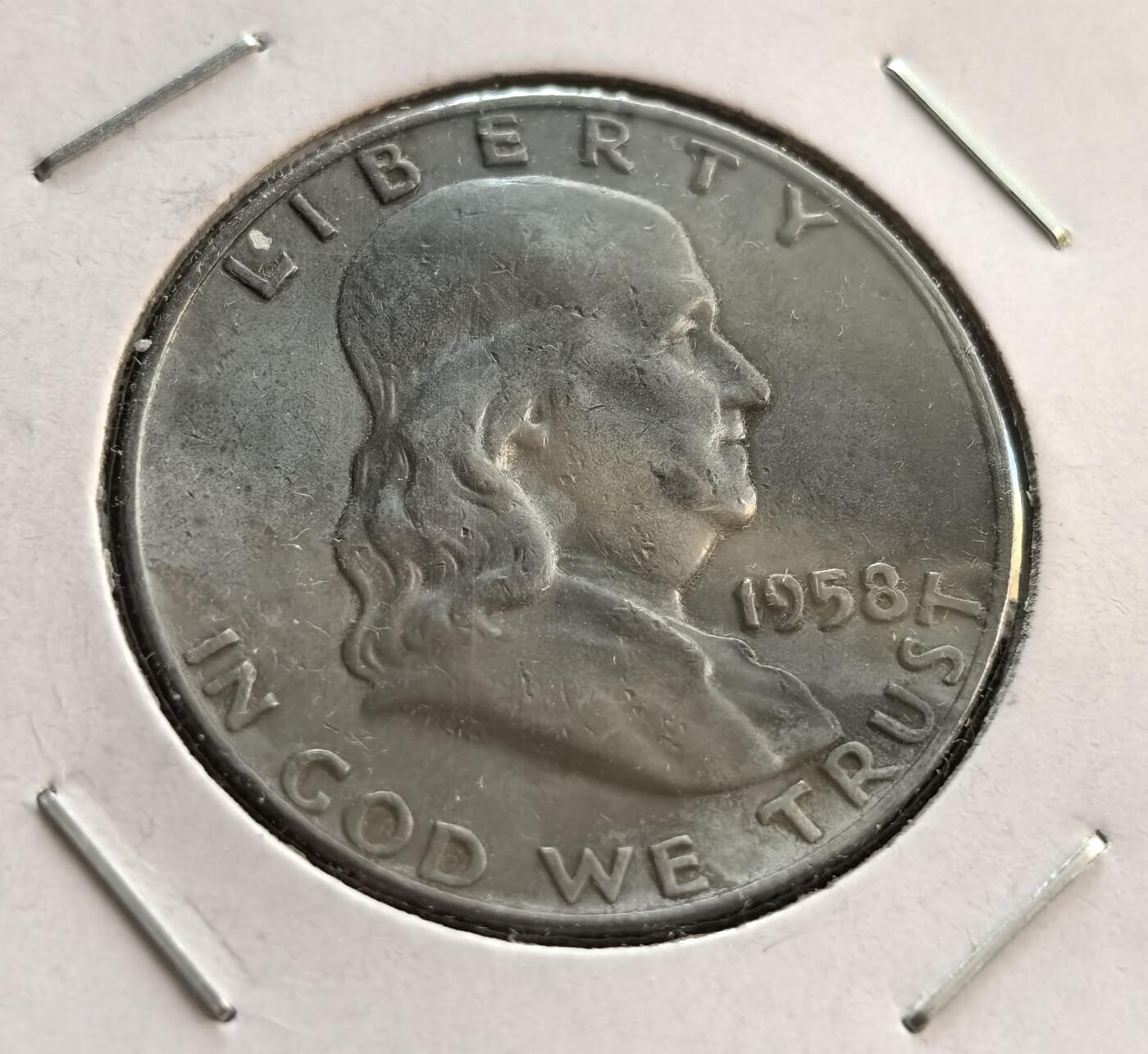 外国优质银币非洲美洲币，周六九点倒数截拍，满百包邮，持续收拍 美国1958 年富兰克林半元银币D版，正面是富兰克林头像配 “自由” 字样，背面是独立钟 + 小鹰饰，带 “合众为一” 格言，版式独特、是经典纪念币，收藏辨识度高。