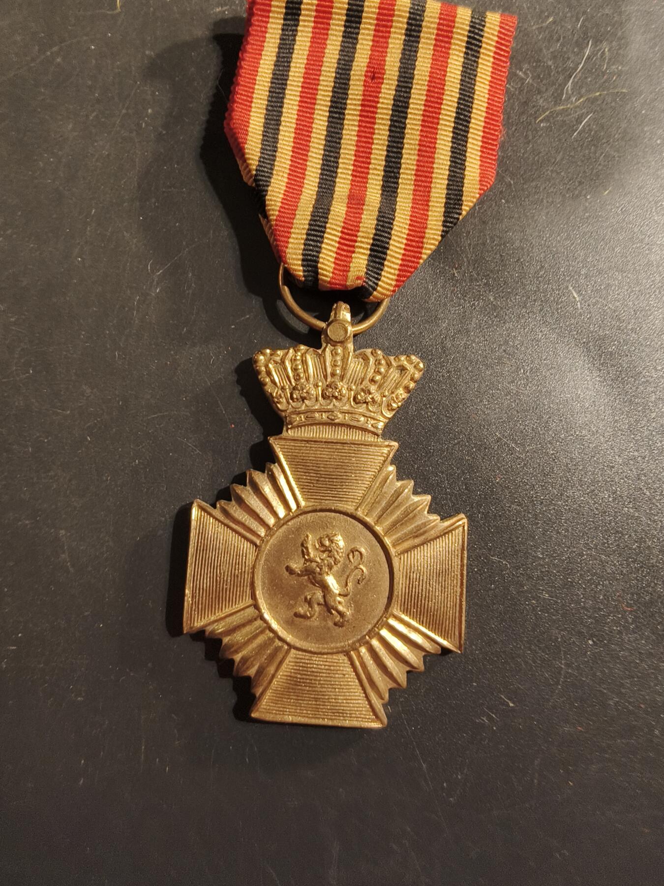 老王徽章第175期 比利时军事奖章