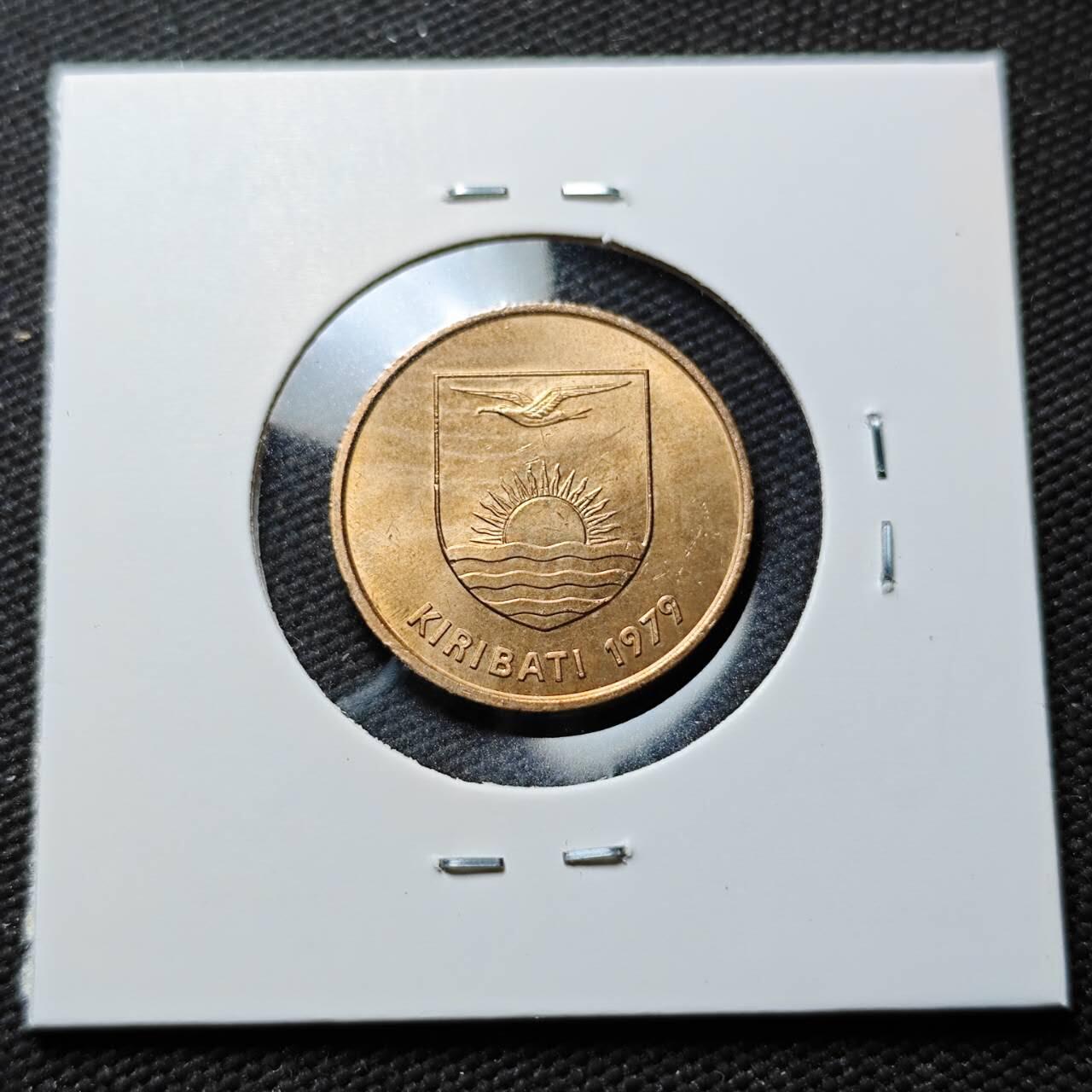 KK钱币收藏小铺  第399期  百期特拍（四拍之三）2月预留时间 周末发货  1979基里巴斯2分铜币 好品