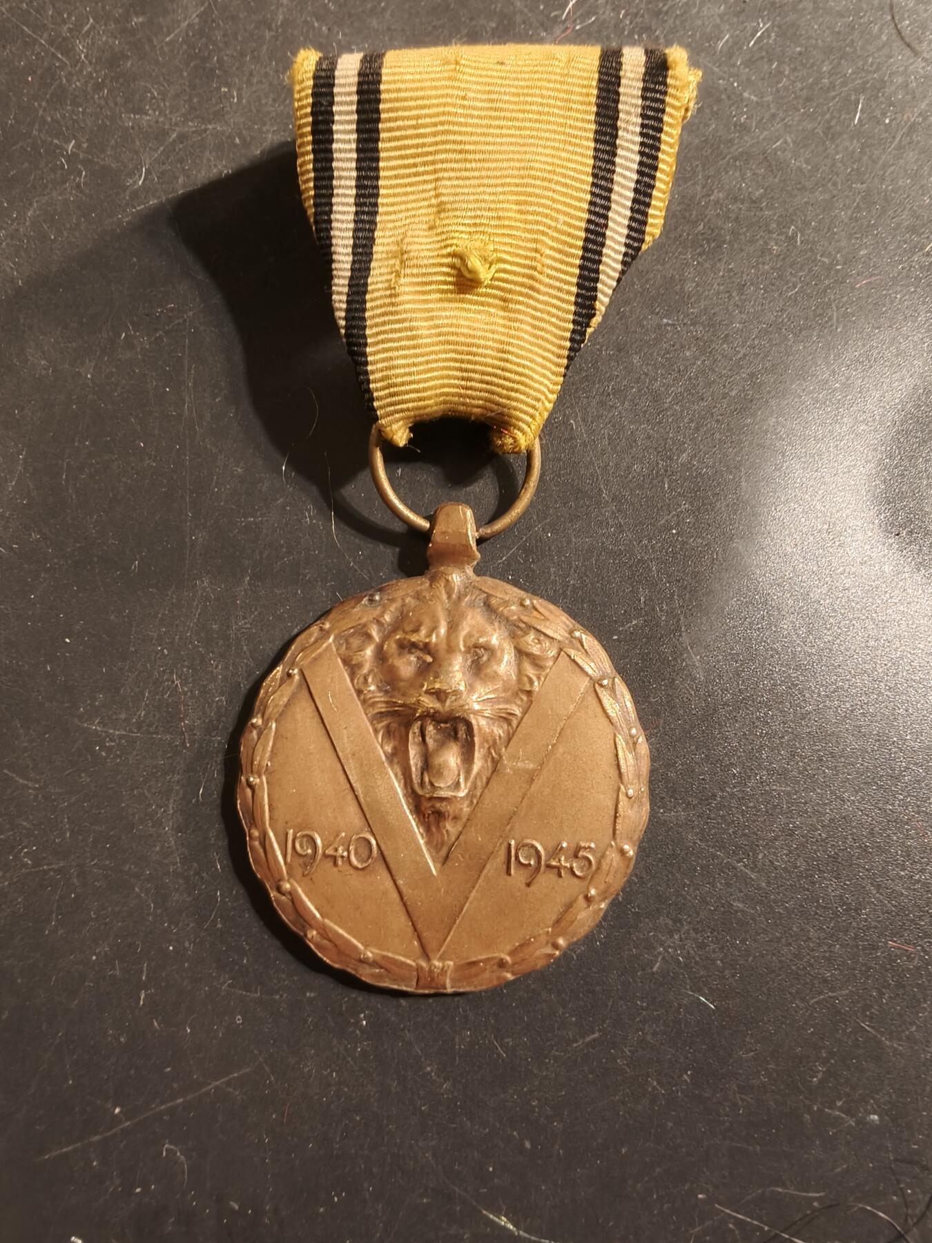 老王徽章第175期 比利时二战纪念章