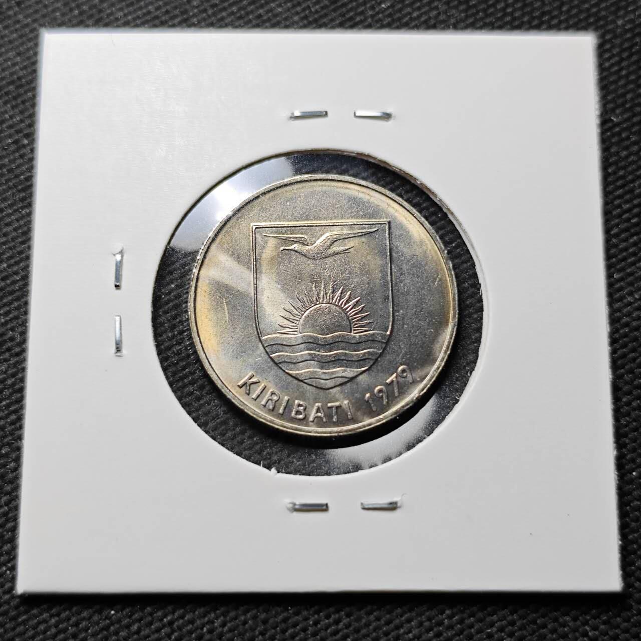 KK钱币收藏小铺  第399期  百期特拍（四拍之三）2月预留时间 周末发货  1979基里巴斯10分 好品