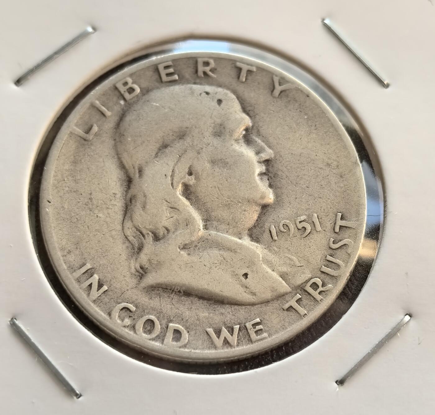 外国优质银币非洲美洲币，周六九点倒数截拍，满百包邮，持续收拍 美国1951 年富兰克林半元银币S版，正面是富兰克林头像配 “自由” 字样，背面是独立钟 + 小鹰饰，带 “合众为一” 格言，版式独特、是经典纪念币，收藏辨识度高。