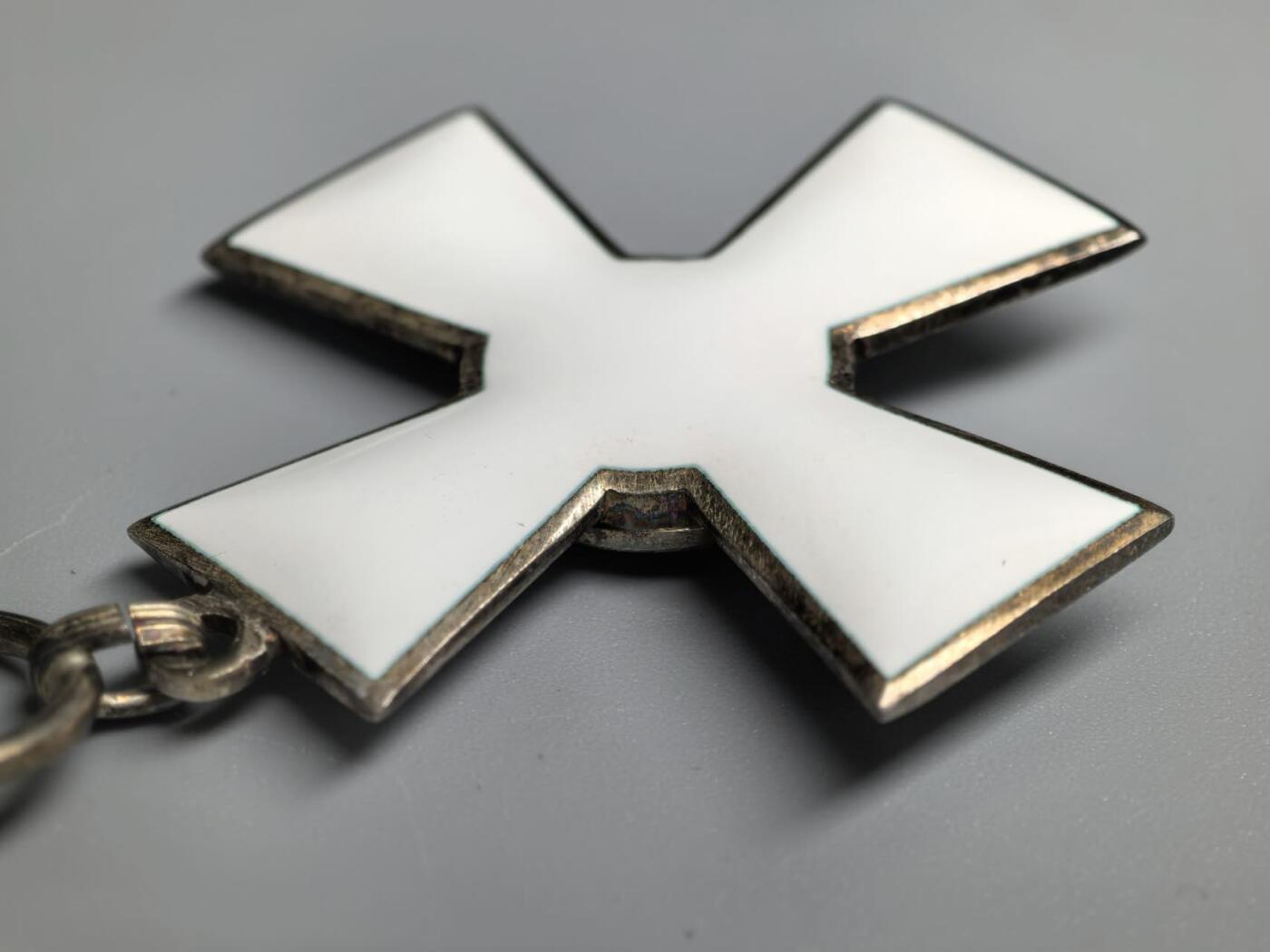 小驴勋章奖章收藏1月10日周六晚六点拍卖（珍爱和平，收藏战争，铭记历史，勿忘国耻，忠党爱国。有偿代拍，送拍规则在简介最后，参拍须阅读规则后再参拍，关系到运费包装发货时效真假辨别等关键信息，拍卖时不再发原图，看大图店主微信码在拍卖店铺介绍里）