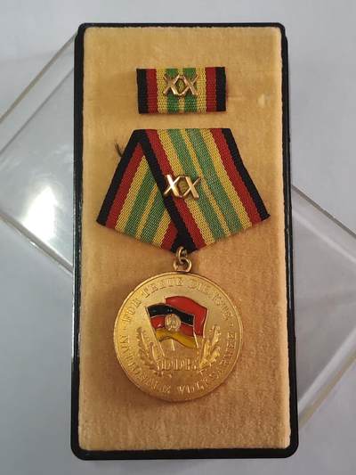 韵星假日拍卖第三十六期 -- Rimey Holidays Auction 36 - 民主德国国家人民军 特级圆满服役奖章带原盒略 高级 极品