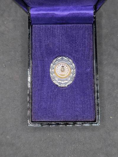 凯旋世界勋赏（第21期冬季大拍）（欢迎送拍）（对拍品有疑问请询问客服，不接受到手刀，出价默认拍品品相。请认真阅读拍卖规则！出价默认已认可！）（收到货请录制开箱视频，无视频概不处理问题。） - 国铁带盒银制10g