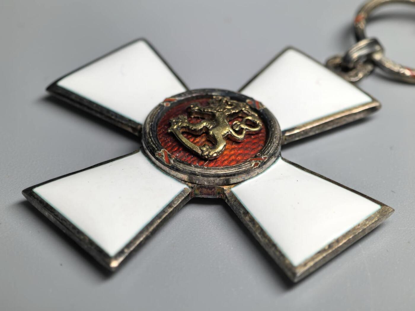 小驴勋章奖章收藏1月10日周六晚六点拍卖（珍爱和平，收藏战争，铭记历史，勿忘国耻，忠党爱国。有偿代拍，送拍规则在简介最后，参拍须阅读规则后再参拍，关系到运费包装发货时效真假辨别等关键信息，拍卖时不再发原图，看大图店主微信码在拍卖店铺介绍里）