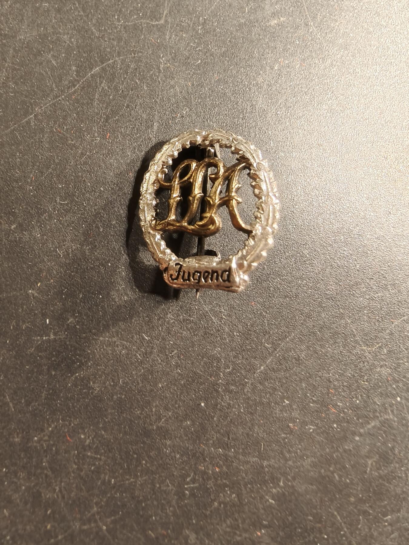 老王徽章第175期