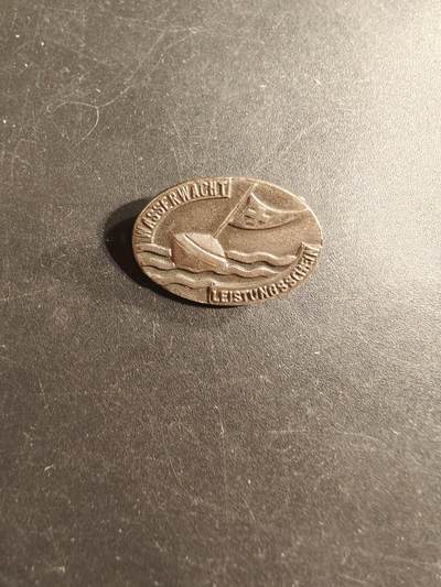 老王徽章第175期 - 德国红十字会水上救援队证章