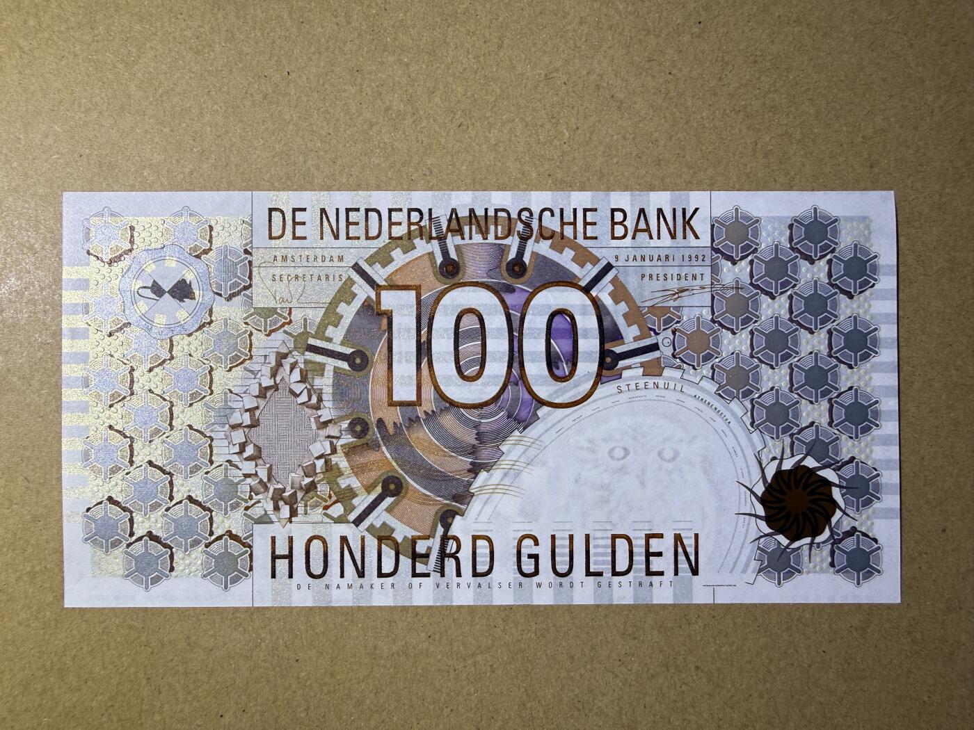 《艾美收藏》第228期-1.11周日外币精品 荷兰100盾 UNC 1992年齿轮版 稀少棕色字冠双尾88