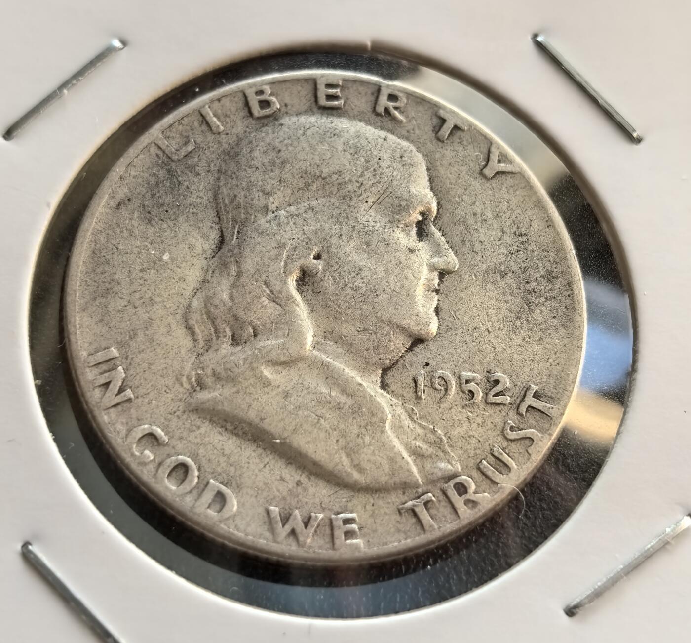 外国优质银币非洲美洲币，周六九点倒数截拍，满百包邮，持续收拍 美国1952 年富兰克林半元银币，正面是富兰克林头像配 “自由” 字样，背面是独立钟 + 小鹰饰，带 “合众为一” 格言，版式独特、是经典纪念币，收藏辨识度高。