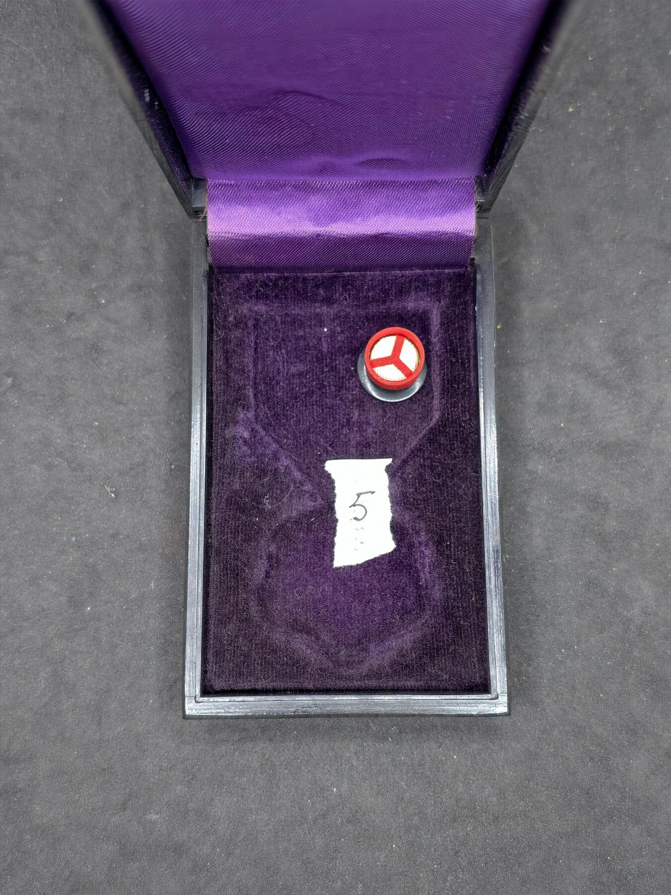 凯旋世界勋赏（第21期冬季大拍）（欢迎送拍）（对拍品有疑问请询问客服，不接受到手刀，出价默认拍品品相。请认真阅读拍卖规则！出价默认已认可！）（收到货请录制开箱视频，无视频概不处理问题。）