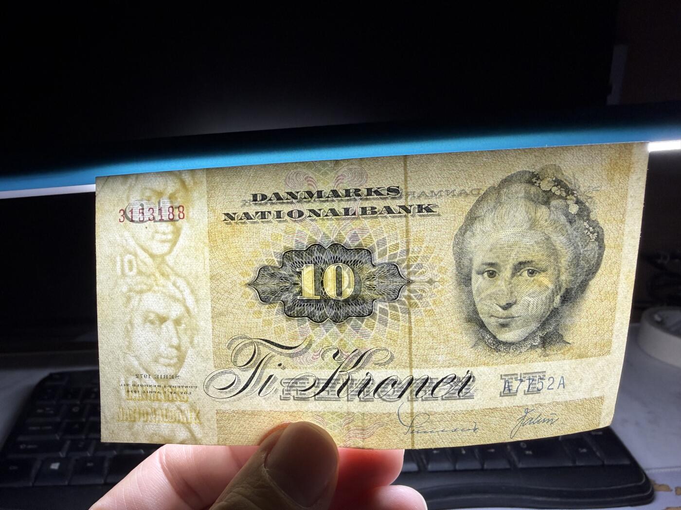 2026年集古藏今外币拍卖第一期-第3场—（总第300拍-纸币专场），本期拍完结算一次，发货时间2-3天，休息几天后继续新的一期拍卖。