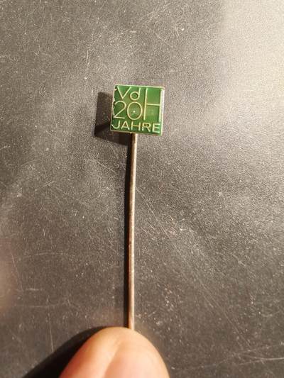 老王徽章第175期 - 德国针插   20年服务