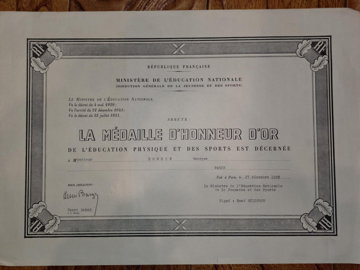 凯旋世界勋赏（第21期冬季大拍）（欢迎送拍）（对拍品有疑问请询问客服，不接受到手刀，出价默认拍品品相。请认真阅读拍卖规则！出价默认已认可！）（收到货请录制开箱视频，无视频概不处理问题。）