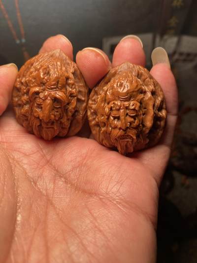 苏工名家王红秋个人作品展示 - 福利苏工核雕，纯手工核桃雕刻南极仙翁一对个性十足，等待有缘人，市场无同款，尺寸3。7喜欢的来