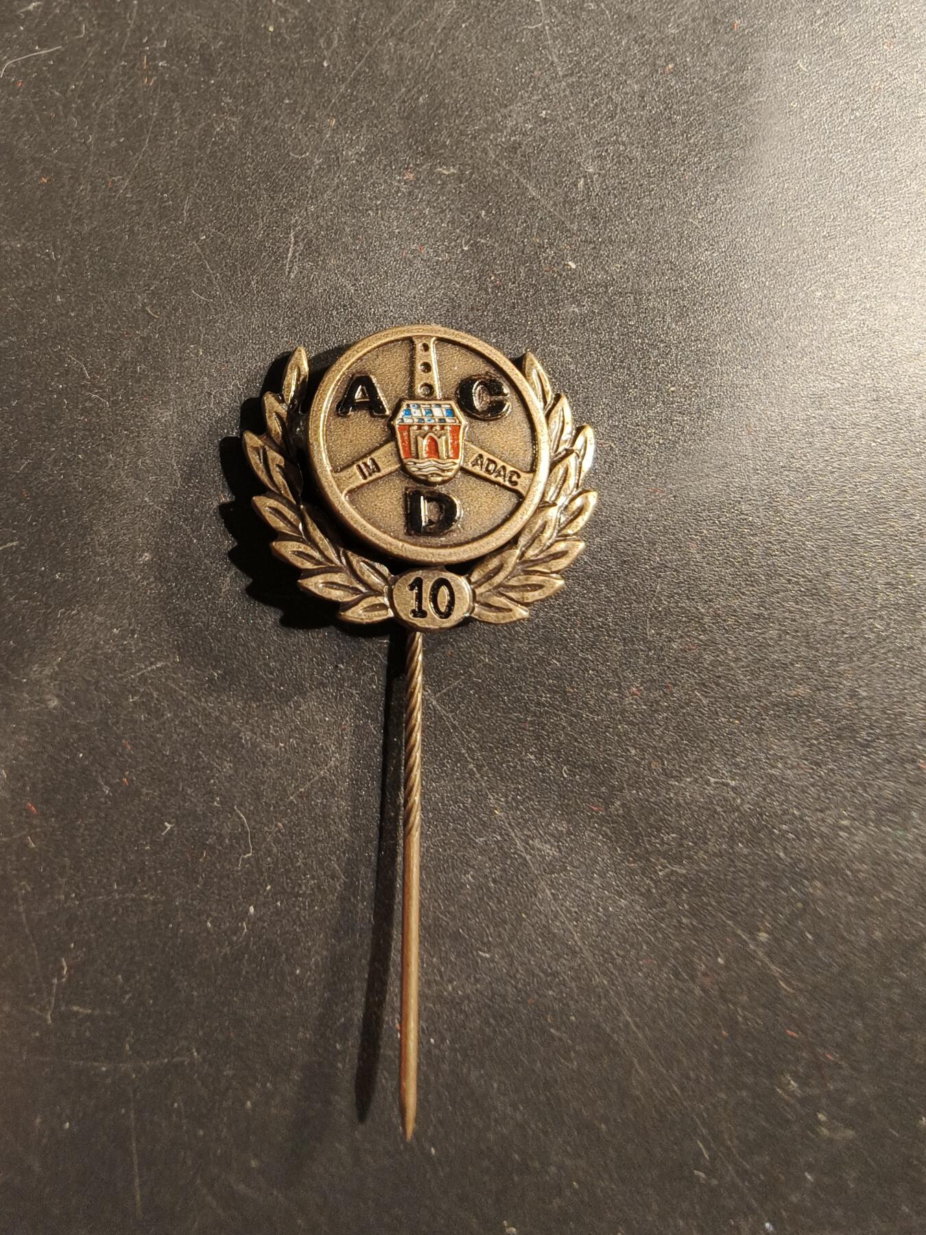 老王徽章第175期 德国汽车运动协会10年服务针插