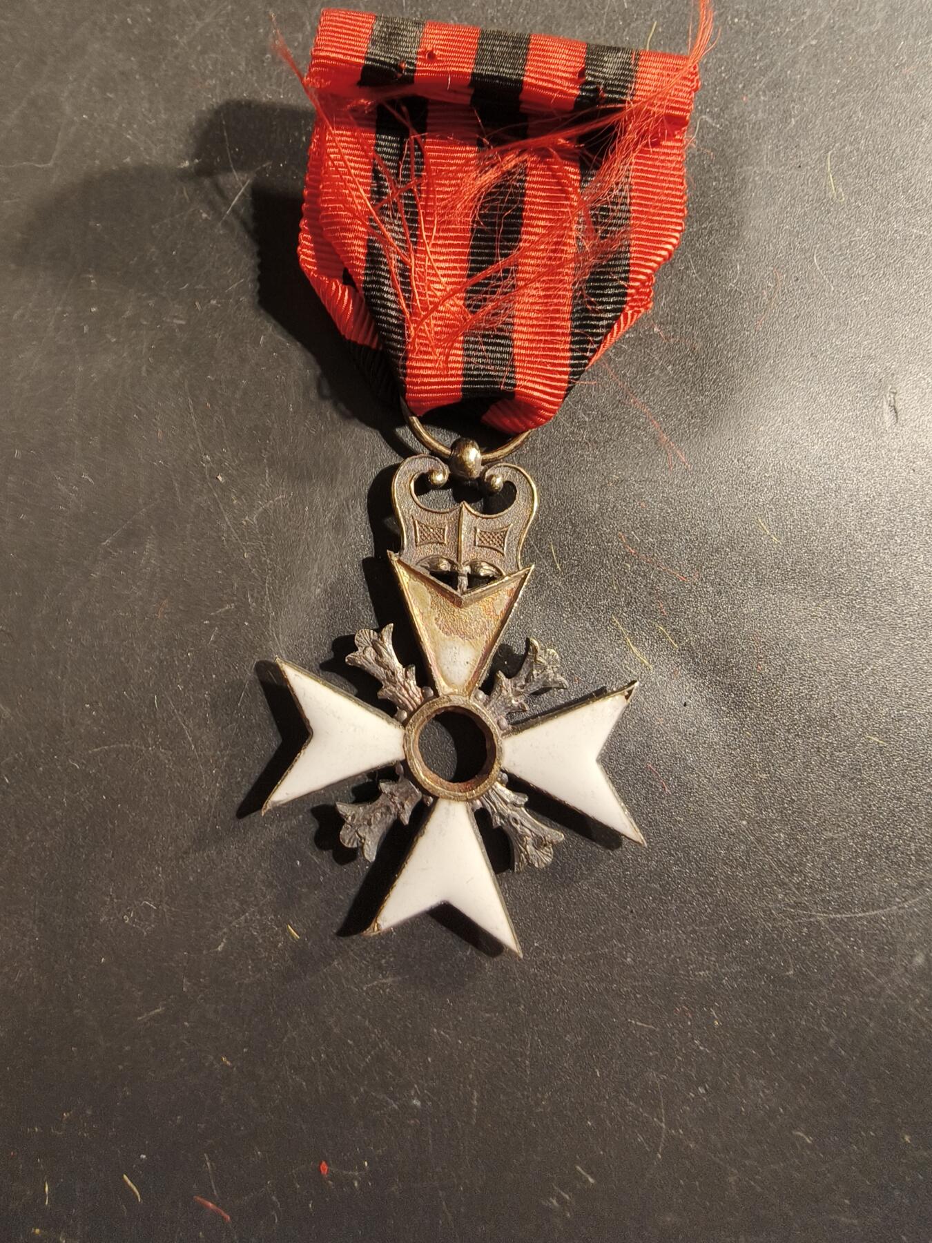 老王徽章第175期 比利时银级民事功绩勋章    缺少芯片