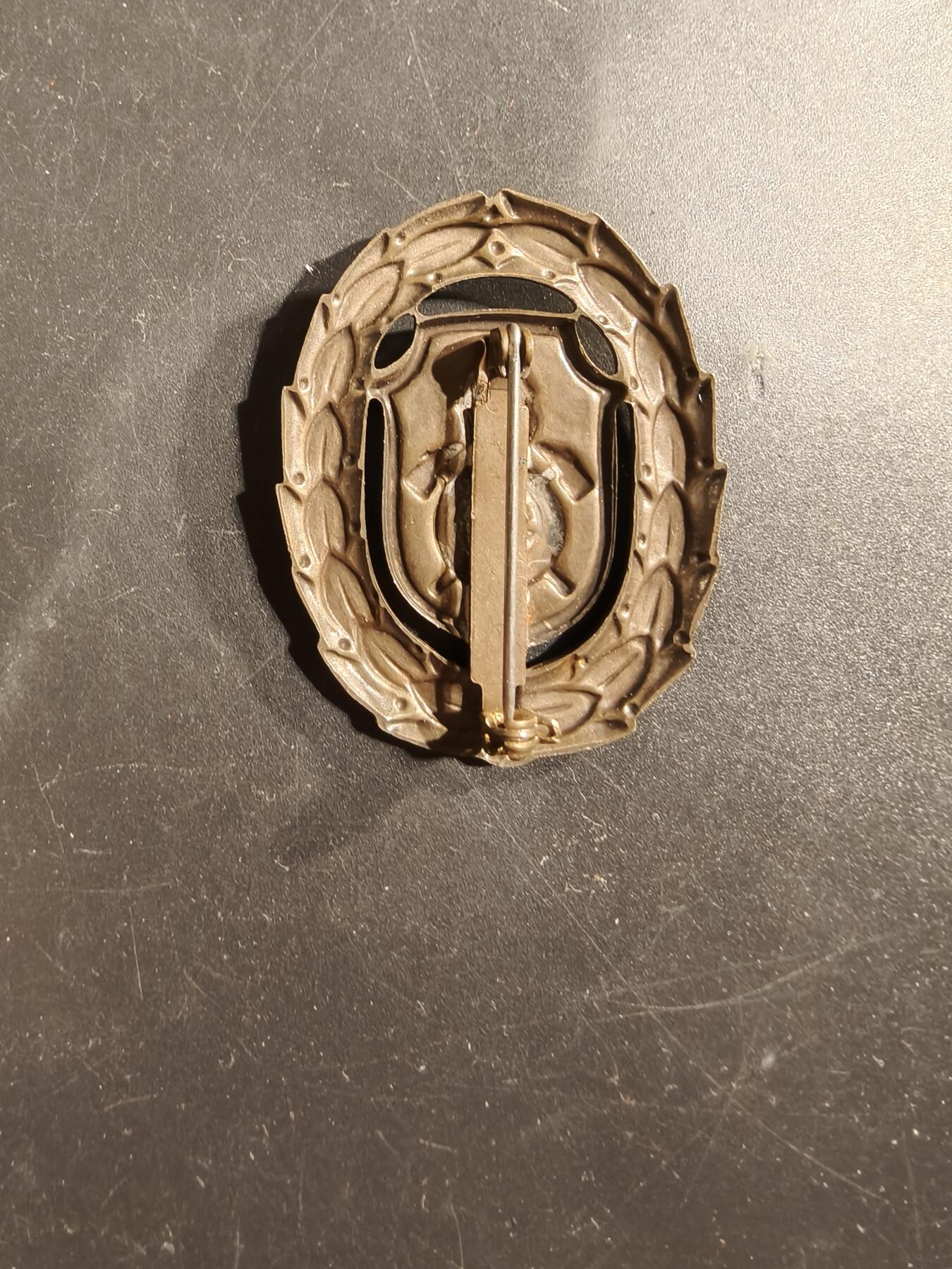 老王徽章第175期