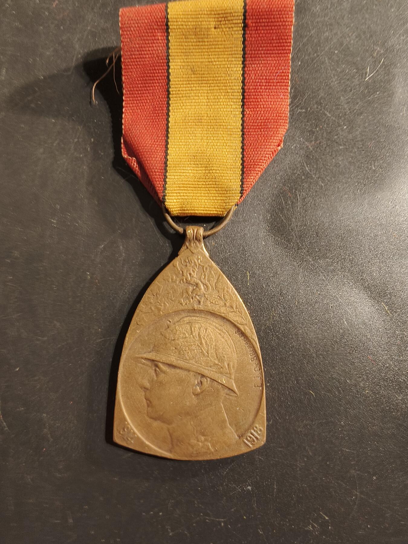 老王徽章第175期 比利时一战纪念章