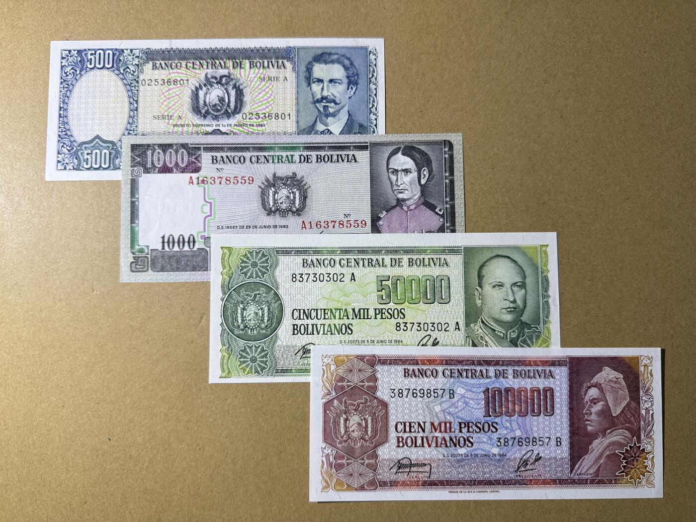 《艾美收藏》第228期-1.11周日外币精品 玻利维亚玻利瓦尔4张 UNC 80年代版本 全程无4