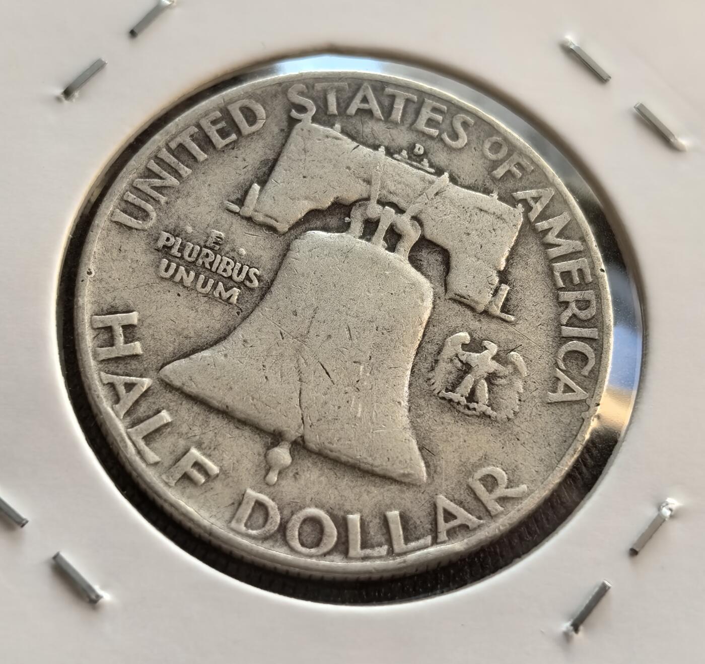 外国优质银币非洲美洲币，周六九点倒数截拍，满百包邮，持续收拍 美国1954 年富兰克林半元银币D版，正面是富兰克林头像配 “自由” 字样，背面是独立钟 + 小鹰饰，带 “合众为一” 格言，版式独特、是经典纪念币，收藏辨识度高。