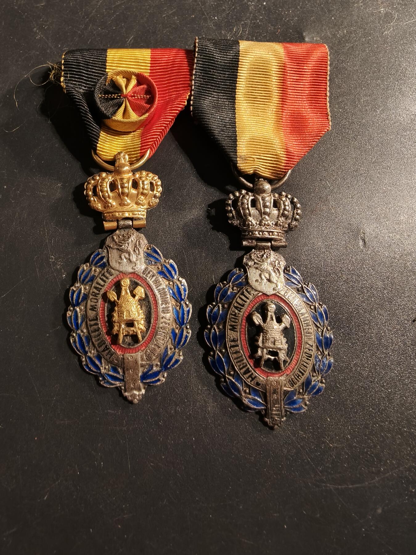 老王徽章第175期 比利时金银级劳工奖章一组