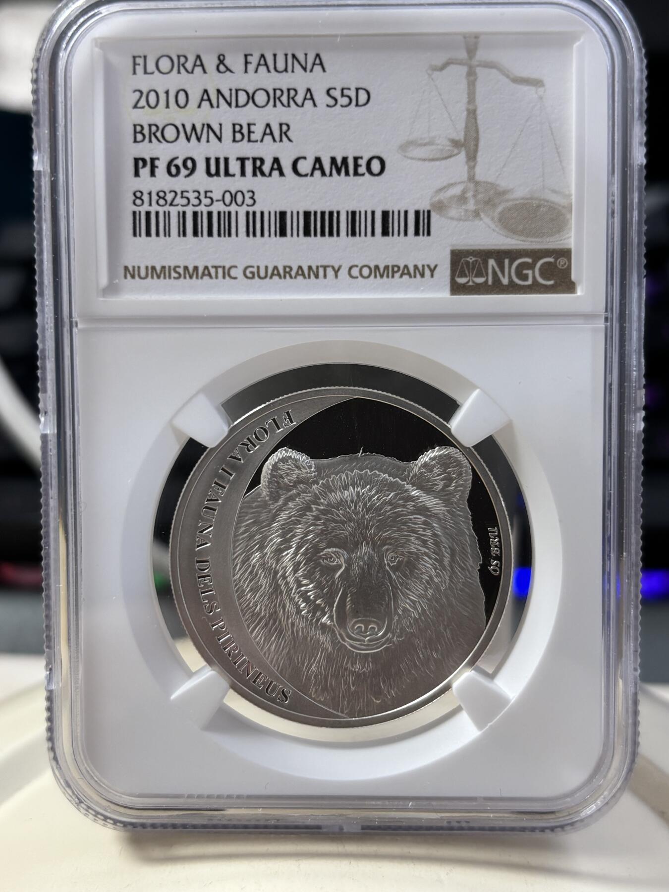 第187期拍卖 获奖币安道尔2010年比利牛斯山脉的棕熊纪念银币半盎司NGC-PF69,925银，15.57克，发行3000枚